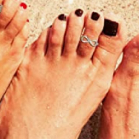$10/$5CCO 6hr Sale- Adjustable Toe Ring - Picture 8 of 10